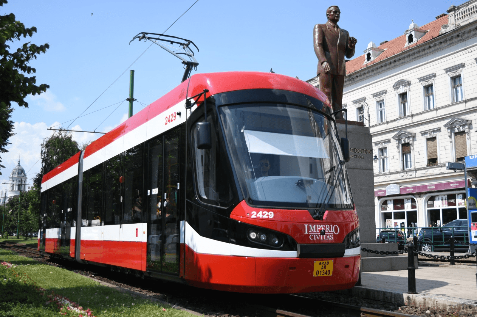 Fuga de la volan la biletul de 1 leu: Călin Bibarț i-a învățat pe arădeni să se iubească în mijlocul de transport