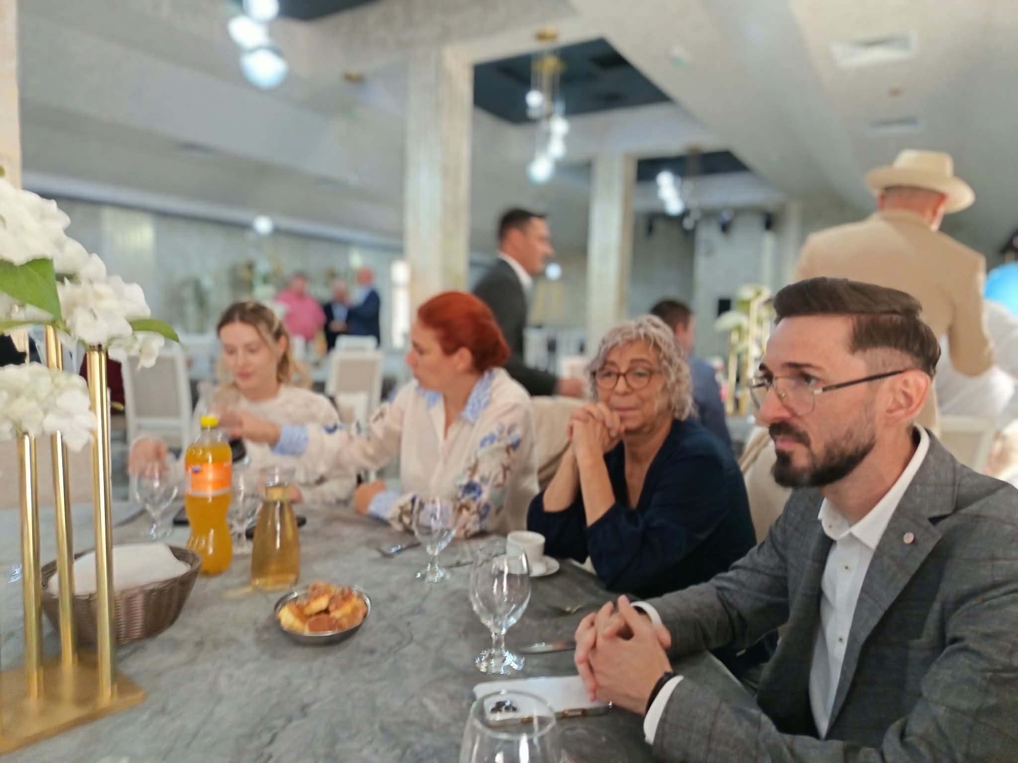 Nu doar politică! Aici se vorbește despre cine construiește Aradul — fotografia 16 din 19