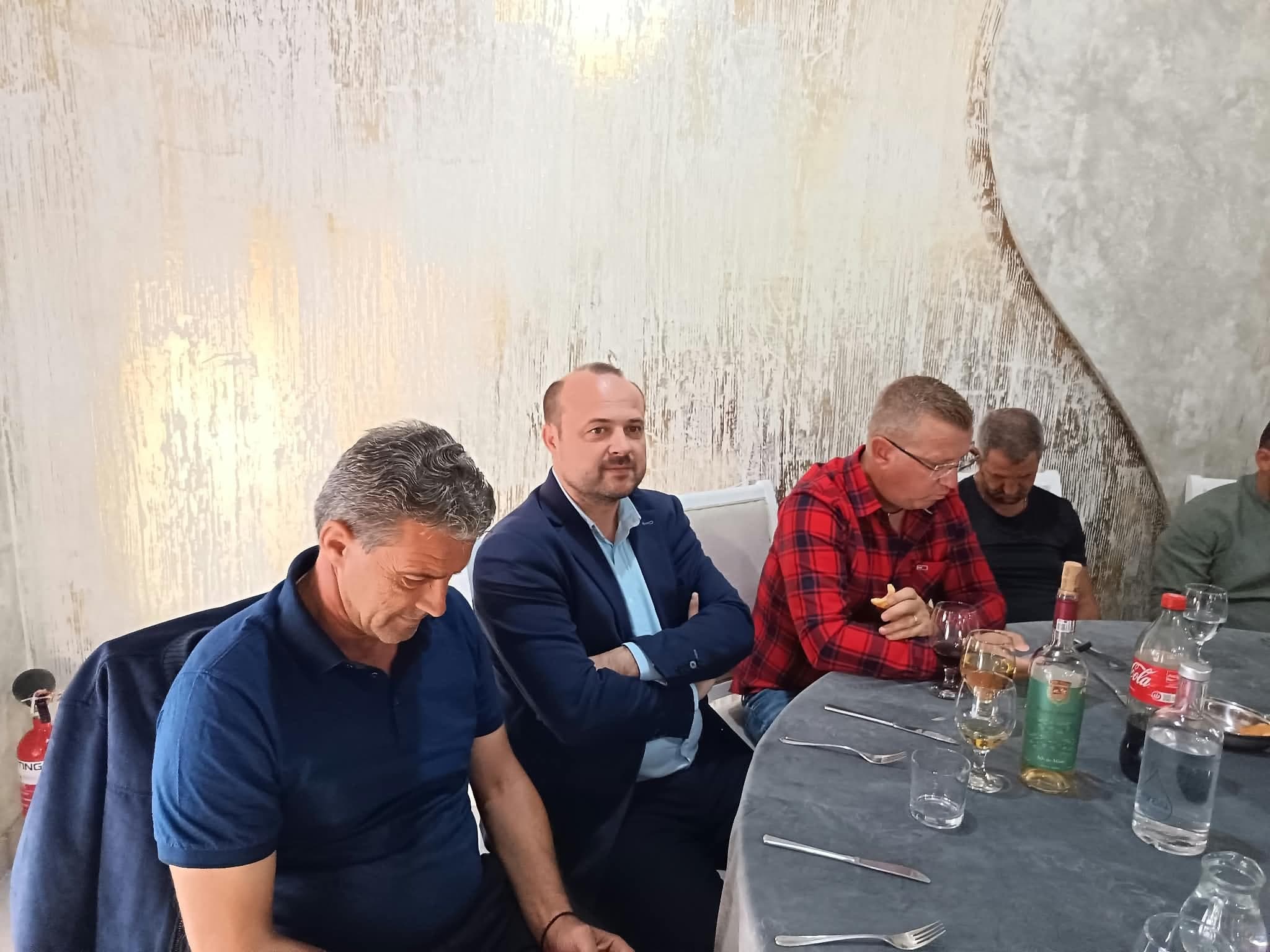 Nu doar politică! Aici se vorbește despre cine construiește Aradul — fotografia 5 din 19