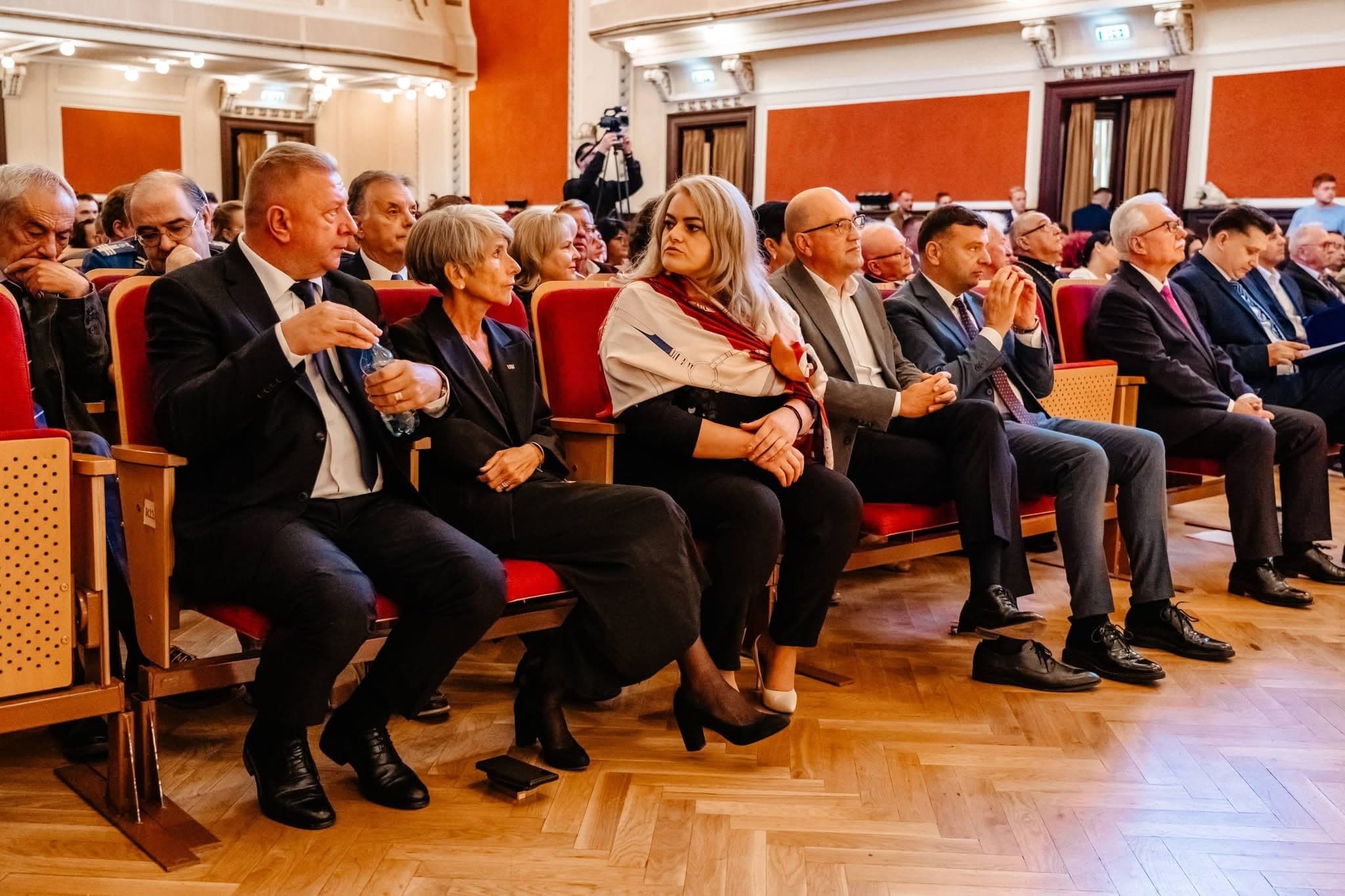 Ramona Lile a declarat deschis oficial anul universitar 2026-2027 la UAV — fotografia 3 din 5