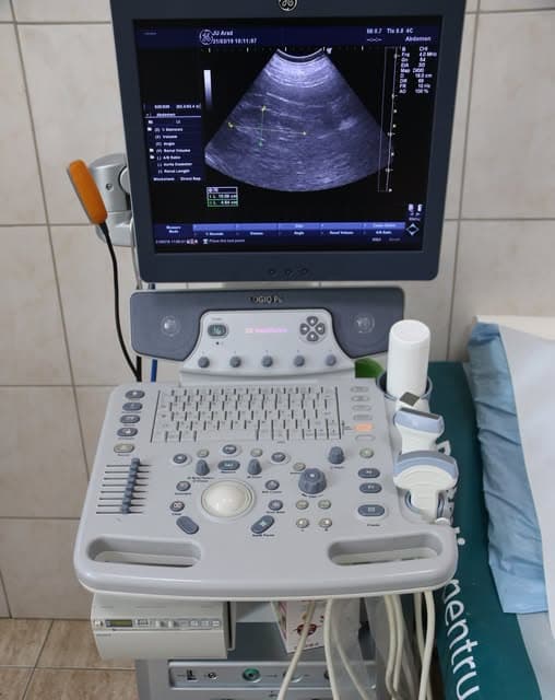 Ghid de Sănătate pentru arădeni: Când trebuie să mergem la medicul internist și ce servicii oferă Ambulatoriul SCJU Arad