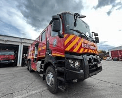 Explozie urmată de incendiu pe Calea Victoriei din Arad