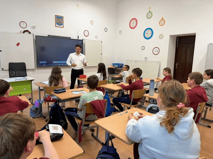 Schimbare la conducerea ISJ Arad: Alexandru-Ionuț Ilea este noul inspector școlar general adjunct