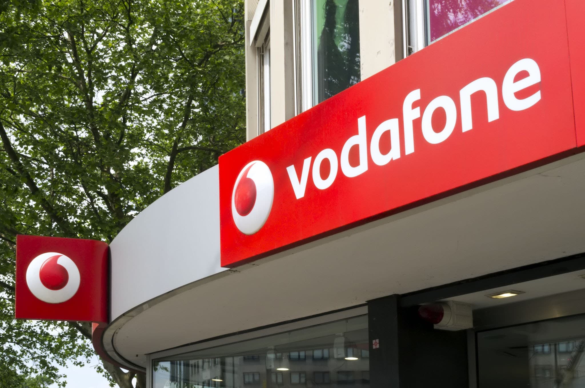 Vodafone a încheiat fuziunea legală cu Telekom România Mobile. Ce trebuie să știe clienții