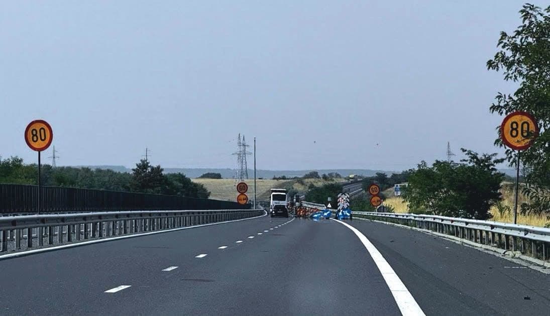 Marea consolidare din buza gâtului de sticlă: Pe A1, între Traian Vuia și Margina, garanția se aplică direct pe nervii șoferilor